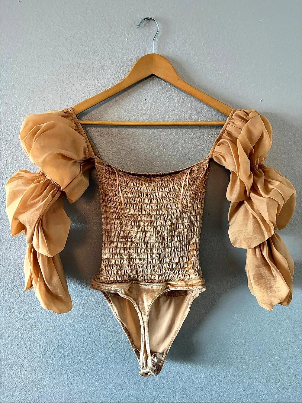 Ruched Puff Sleeve Bodysuit in Brown & Beige